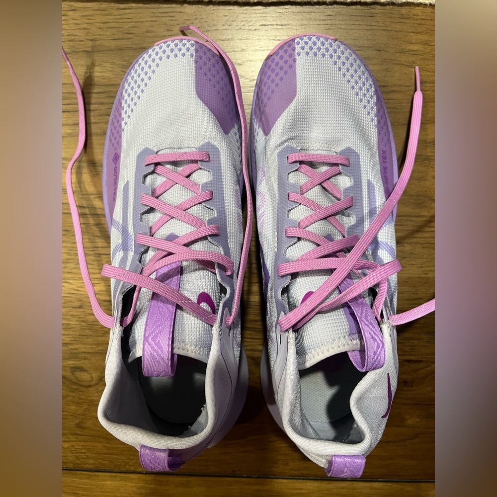 Nike Women's React Pegasus Trail 4 GORE-TEX - Lavender and Violet - Picture 3 of 8